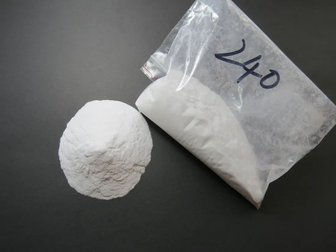 White corundum 240 mesh polishing sand